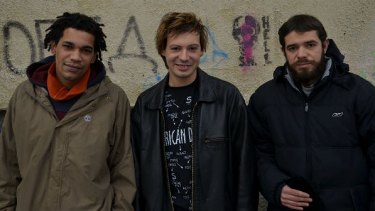 Героите на "Живот почти прекрасен" Джими, Александър и Божидар (отляво надясно).