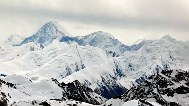 Инженер от БНТ е алпинистът, загинал при връх Хан Тенгри