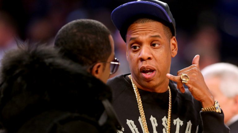 Джей Зи
Това е свeтът на Шон Картър, а ние просто живеем в него. Jay Z е почитан като рап особа, въпреки скорошната си серия от посредствени записи. Той отдавна е едно от най-големите, а и най-богатите имена в хип-хопа. Въпреки това, по-рано кариерата му бе съпътствана от обвинения във физическо насилие.
Джей намушква собствения си брат, когато е на 12 г. и е наркодилър. През 1999 г. е обвинен, че е забил нож в стомаха на друг мъж. Макар че не може да се докаже, че е извършил второто нападение, той признава, че има сериозни проблеми с гнева.