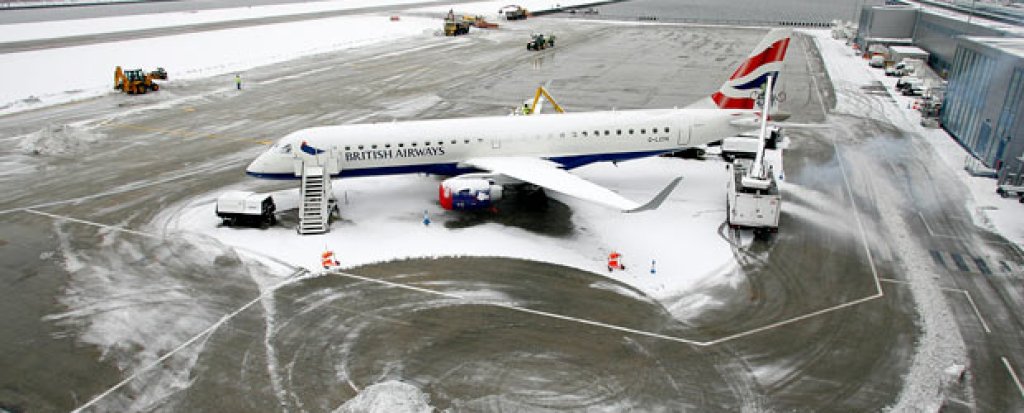 city-airport-plane_1776690i