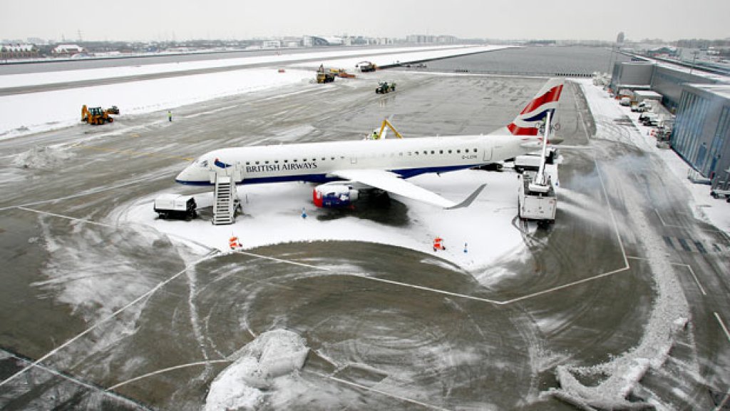 city-airport-plane_1776690i