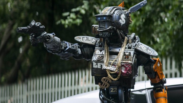 Chappie
Нийл Бломкамп определено е човек с много и то добри идеи. Още от Sector 9 и Elysium той доказва, че не му липсват творческа мисъл и интересни истории. Сюжетът на филма представя Йоханесбург, Южна Африка в близкото бъдеще. Там престъпността драстично е намаляла, след като местната полиция поръчва специални роботи "скаути". Техният създател обаче експериментира със създаването на изкуствен интелект, който освен всичко друго да има и емоции. И тъй като му е забранено да прави тестовете си върху роботите на полицията, той ги извършва върху един от онези, останали за скрап. 
Именно той обаче бива отвлечен от банда престъпници и малко по малко започва да се превръща в един от тях с всичките забавни моменти. Изпълнението на тази интересна идея обаче е откровено слабо. Повечето герои освен самия Чапи (роботът) са плоски и зле изградени, диалогът е слаб, което кара цялата история да изглежда незавършено.