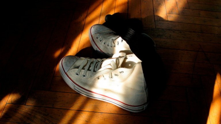 И защо Converse кръщават кецовете си на него