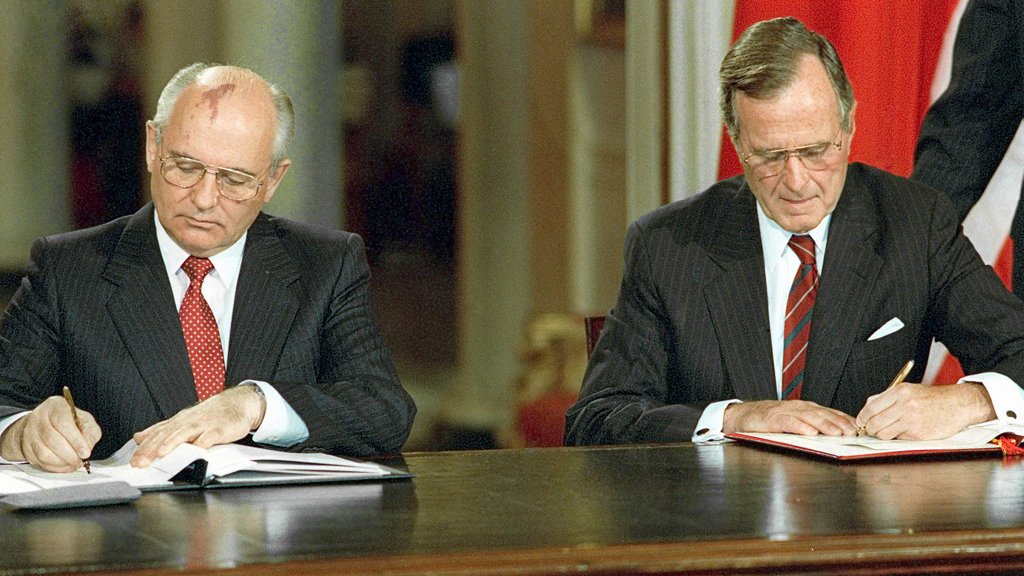 Президенты СССР и США М.С.Горбаев и Дж.Буш
