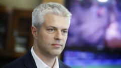 Заповедта за освобождаването от длъжност е ефективна от днес