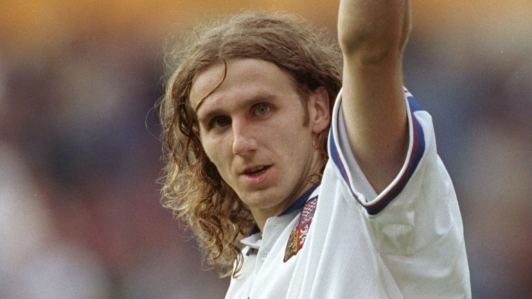 От комунистическа Чехословакия до Манчестър Юнайтед и от срещата със смъртта до извиненията на сър Алекс