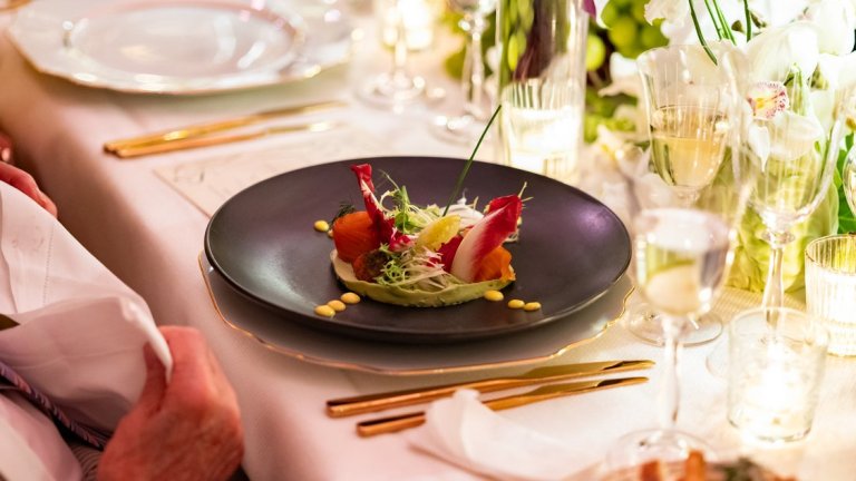 Диджеят с тъпите смешки в ресторанта също няма да ни липсва