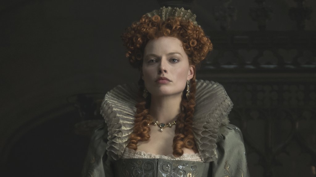 Марго Роби като кралица Елизабет в \"Mary, Queen of Scots\". Неминуемо е, когато някоя актриса влиза в тази роля, тя да попада в този списък. Кралица Елизабет е образ, който са играли едни от най-големите актриси на екрана - Бети Дейвис, Джуди Денч, Кейт 