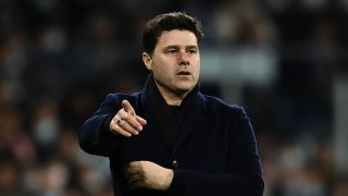 Въпросът е дали ситуацията в Манчестър Юнайтед не е твърде сходна с тази в ПСЖ и дали това не обрича Почетино на провал още преди да е стъпил на "Олд Трафорд"