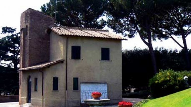 Това е къщата на шефа на градинарите, които се грижат за Ватиканските градини.