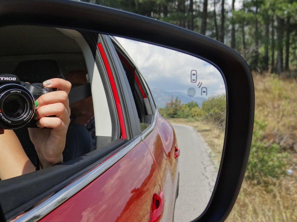 Системата blind spot system предотвратява всевъзможни инциденти 