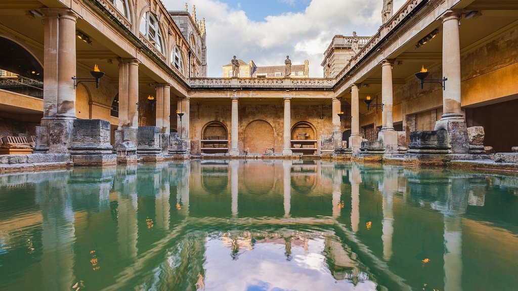 Baños_Romanos,_Bath,_Inglaterra,_2014-08-12,_DD_39-41_HDR