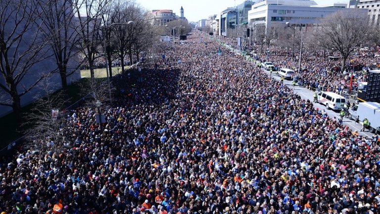 Стотици хиляди взеха участие в протестите в цялата страна.