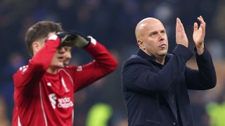 "Феновете застанаха зад Слот"