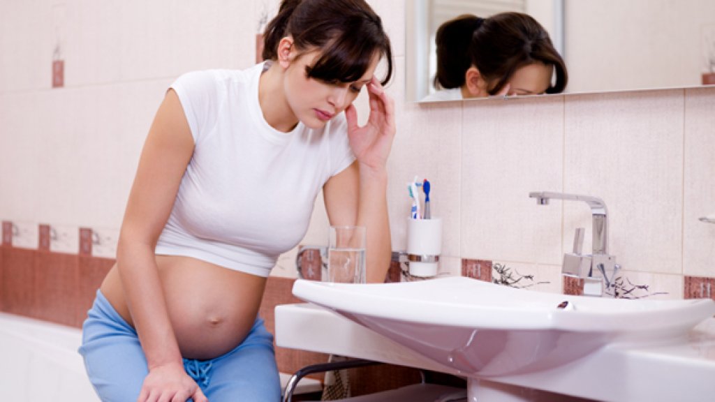 woman with a strong toxicosis