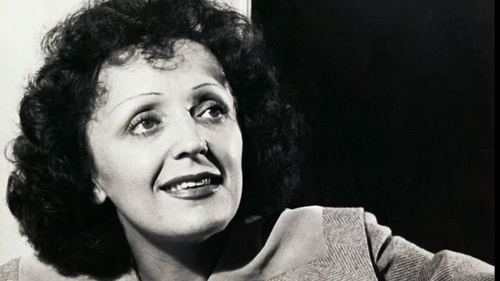 Франция отбелязва 110 години от рождението на Едит Пиаф