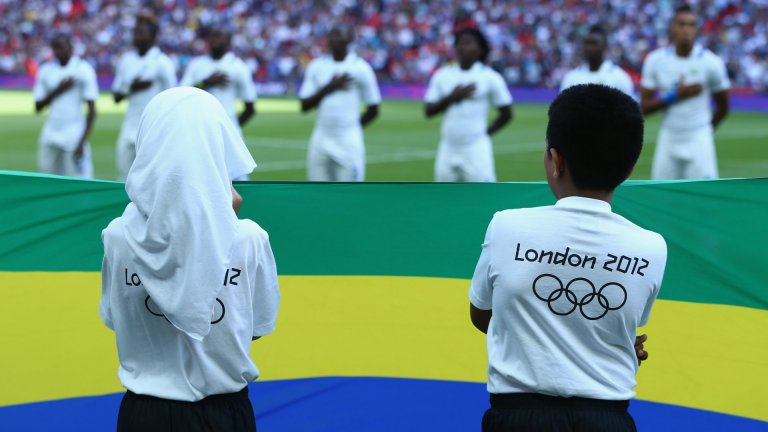 Националният отбор на Габон преди мач от Олимпийските игри в Лондон през 2012 г.