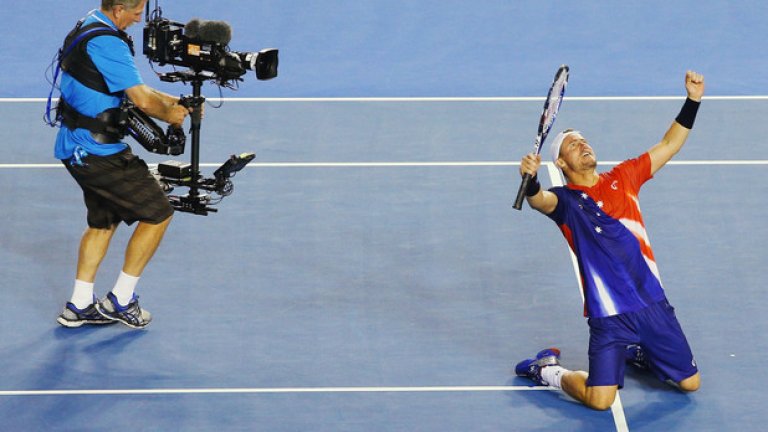 Попадение: Лейтън Хюит. В цветовете на австралийското знаме в последния турнир в кариерата си. 20-о участие на Australian Open!