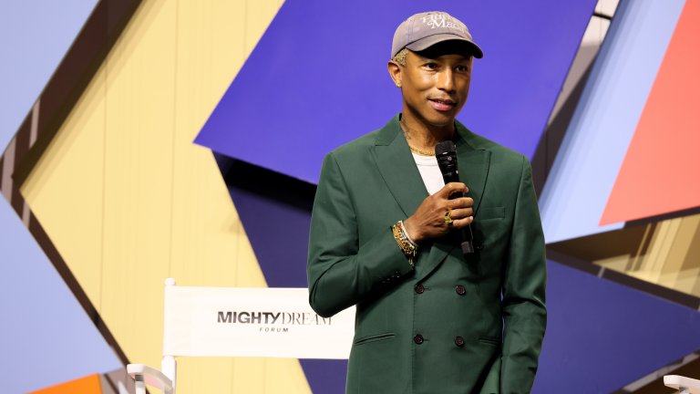 Фарел Уилямс: 250 милиона
Ако някой разбира стойността на диверсификацията на своя бранд, това е Фарел Уилямс. Прави музика от началото на 90-те години и е печелил редица отличия като изпълнител, продуцент и текстописец за редица други големи имена. 
Разностранните му таланти се проявяват и в модата, като той е дизайнер на бижута и е творчески директор на Louis Vuitton за мъжка мода. Към това се прибавят още цял куп сътрудничества с брандове за дрехи, обувки, очила и дори мебели.