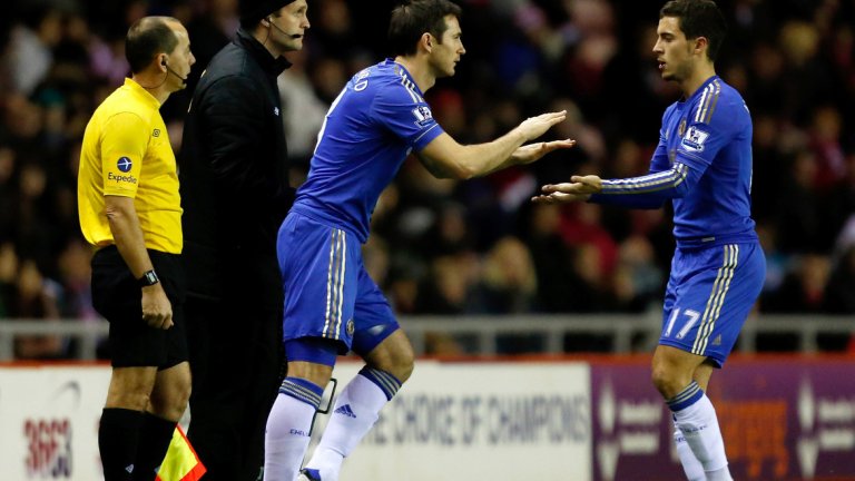 3. Еден Азар
„За него няма граници. Азар е най-надареният футболист, с когото съм играл, и ако има ден, няма кой да го спре. Той иска да бъде сред най-добрите футболисти в света и има качествата да го постигне. Просто трябва да намери постоянство в головете си, както Меси и Роналдо, и ще бъде смятан за един от най-добрите.“