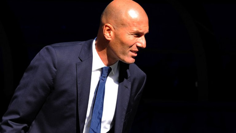 Зинедин Зидан
Без отбор е след славния си период начело на Реал Мадрид, през който спечели Шампионската лига три пъти поред и изненадващо избра да напусне в края на миналия сезон. Парадоксално е, че някои все още подлагат на съмнение треньорските качества на Зидан. Когато той пое Реал,  "кралете" се намираха в много тежка ситуация при Рафа Бенитес. Французинът успя да вдигне духа на отбора, да обедини големите фигури в съблекалнята и да ги накара да играят като едно цяло, показвайки огромния си талант - а точно същото ще трябва да направи, ако пристигне в Манчестър Юнайтед. От Зидан ще се очаква и да отключи потенциала в атака, който "червените дяволи" притежават, а безупречната му репутация и великото му футболно минало гарантират, че в съблекалнята ще имат респект към него. Достатъчно е да напомним, че от ранна възраст Пол Погба се възхищава на Зидан.