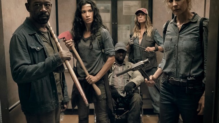 Освен това вече беше обявен и втори спиноф сериал, който се очаква през 2020 г. Първият спиноф - Fear the Walking Dead, в момента е в своя пети сезон.
