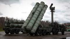 Русия е разположила 12 отбранителни системи земя-въздух от типа S-400 Triumf в Калининград
