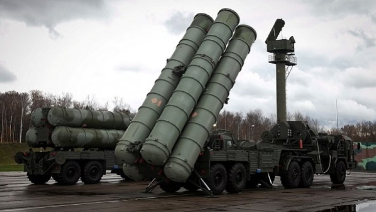 Русия е разположила 12 отбранителни системи земя-въздух от типа S-400 Triumf в Калининград