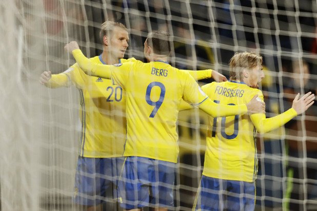 Без особени проблеми шведите вкараха три гола и можеха да отбележат поне още толкова