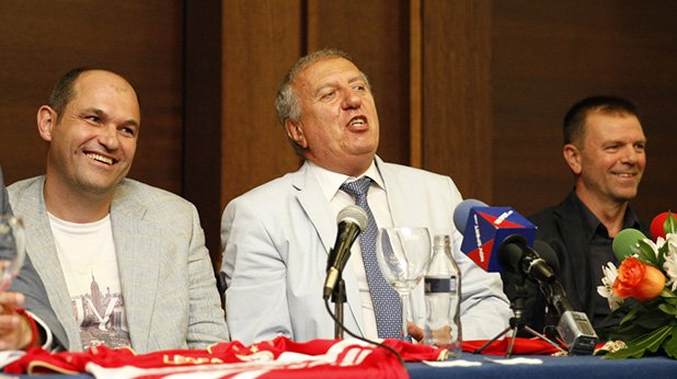 На 15 юли 2013-а Александър Тодоров, Александър Томов и Стойчо Младенов (отляво на дясно) дадоха пресконференция и обявиха ЦСКА за спасен от фалит. Година по-късно битката за осигуряване на финансова стабилност продължава.