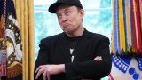 ...и редовно е съгласен с милиардера