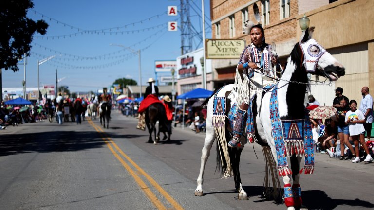 Навахо преминават на лятно часово време в цялата си територия.