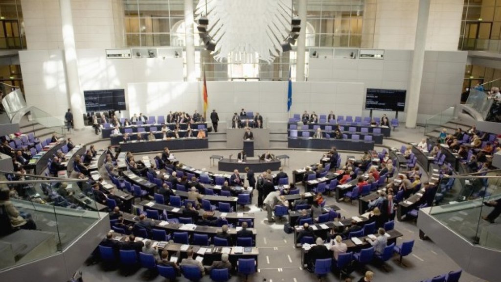 SPD-will-fuer-Bundestag-Fragerecht-nach-britischem-Vorbild