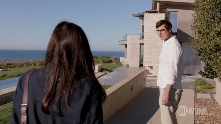 Клаес Банг влиза в ролята на режисьора Саша Ман, който режисира филм по романа на Ноа Солоуей, в който се разказва за аферата му и проваления му брак.