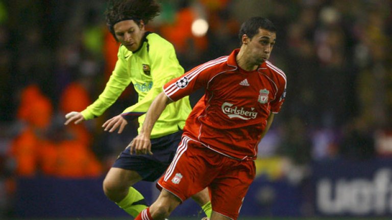 Алваро е един от малкото защитници (а в момента не се сещаме за друг!), които могат да се похвалят, че са опазили Лео Меси - той го направи през 2007 с фланелката на Ливърпул в Шампионската лига