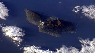 La_Palma_in_Canary_Islands_-_ISS_satellite_image_ISS006-E-29660_-_cropped