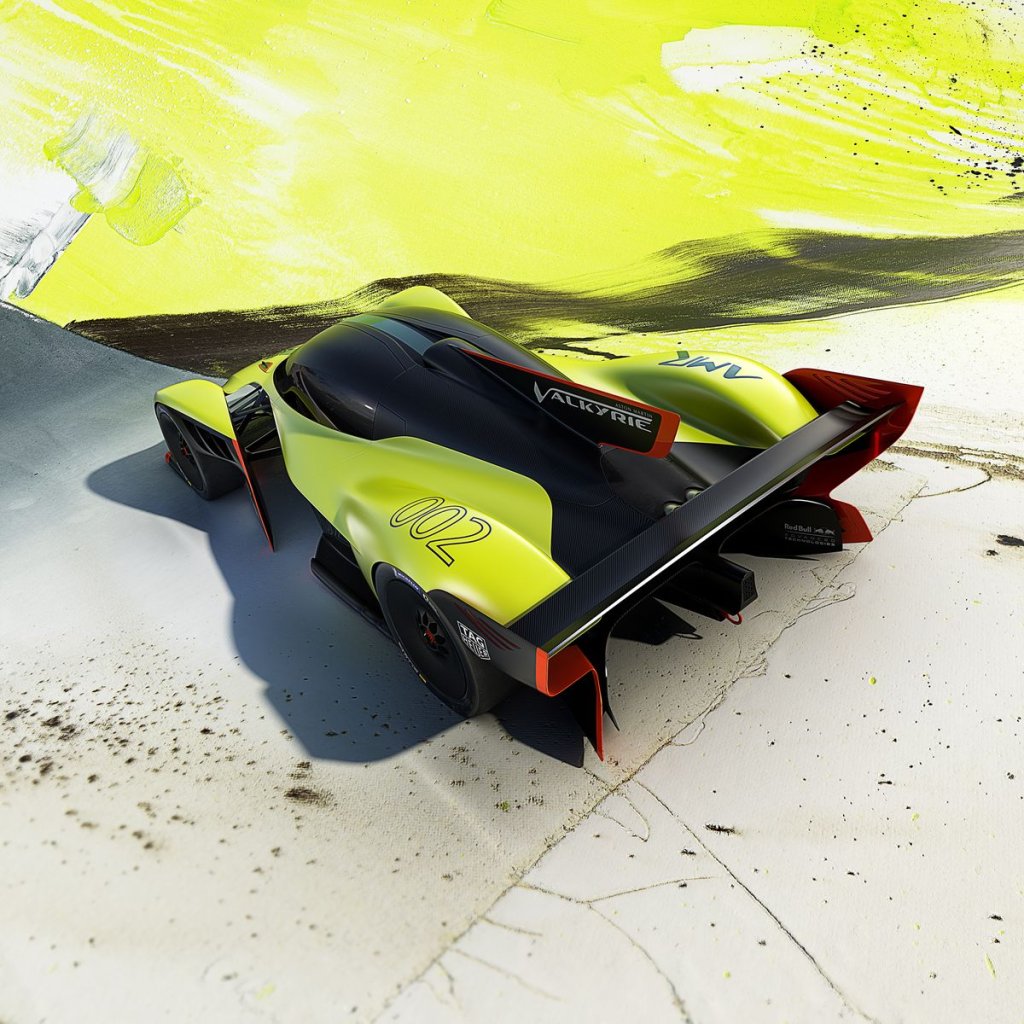 Почти целият Valkyrie AMR Pro е от карбон. 