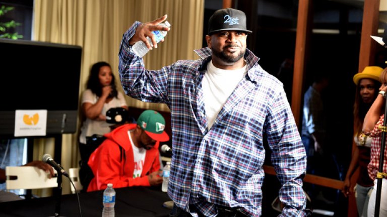 Ghostface Killah  - “Железният човек“
 Рапърът от Wu-Tang Clan получава малка роля като търговец на оръжие в Дубай за филма „Железният човек", благодарение на манията си по героя, но за съжаление зрителите в салона не успяват да му се насладят, за разлика от тези, които са гледали интернет премиерата му.