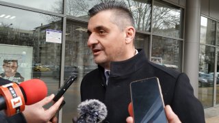 Според него Корнелия Нинова не е спазила законите на България, като е игнорирала решението на съда, възстановяващо го като член на Националния съвет на БСП