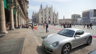 Мярката все още се обсъжда, но вече е получила одобрението на много от модните къщи в района