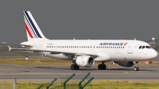 Airbus_A320-211_Air_France_F-GFKR_(8520143767)