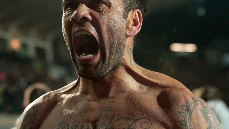 Две магически докосвания от Алвеш поставиха топката в идеална позиция за хищника Игуаин, който не пропусна и в двата случая да накаже Монако. Ето 5 неща, които научихме от победата на Юве...