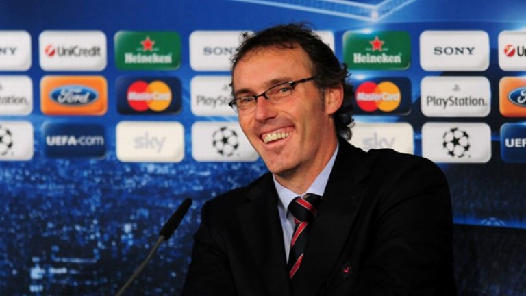 Лоран Блан
Вече изминаха две години, а Блан все още е без работа след раздялата с ПСЖ. Преди това обаче спечели Лига 1 с парижани в три поредни сезона. Не бива да се забравя и титлата му начело на Бордо. Най-важното за евентуалната му работа в Юнайтед е, че докато беше в ПСЖ показа способност да изгради отбор от множество звезди. Освен това бившият бранител има минало в Юнайтед и спечелена титла като играч на отбора. Блан вече е признавал, че би искал да тренира тим извън Франция и даже беше свързван с Челси това лято. "Знам, че съм придирчив, само голям клуб би ме заинтригувал", разкрива той. Водените от него отбори обичат да поемат контрола върху топката и върху мачовете, а не да неутрализират съперника и да изчакват грешки, както правеше Юнайтед при Моуриньо.