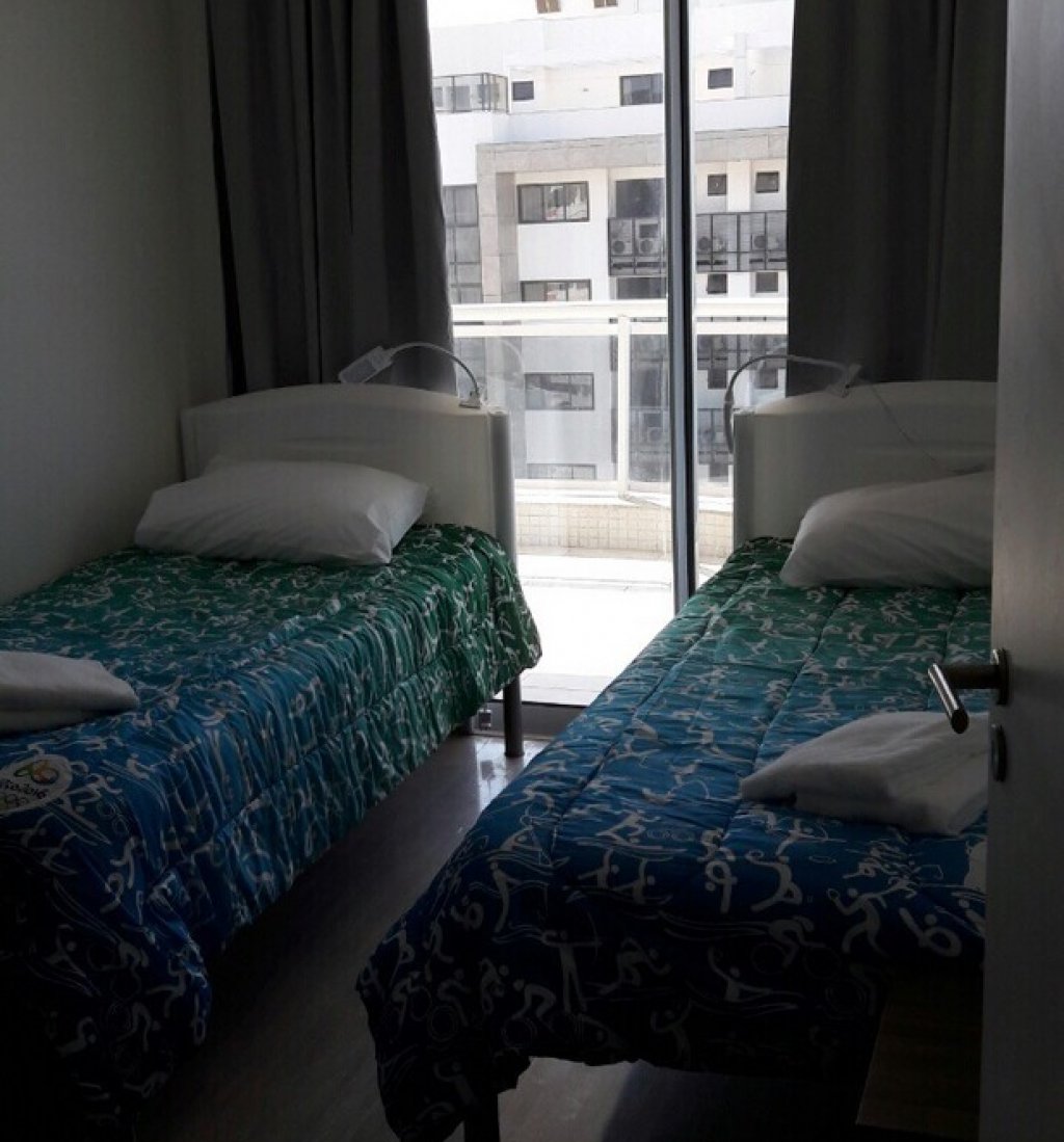 Работата в много апартаменти в олимпийското село продължава...