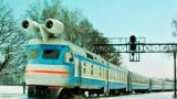 Този Франкенщайн е опитът на Съветския съюз за влак с турбореактивни двигатели