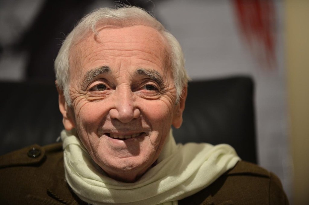 Nouvelles-rassurantes-apres-l-annulation-de-trois-concerts-de-Charles-Aznavour_article_popin