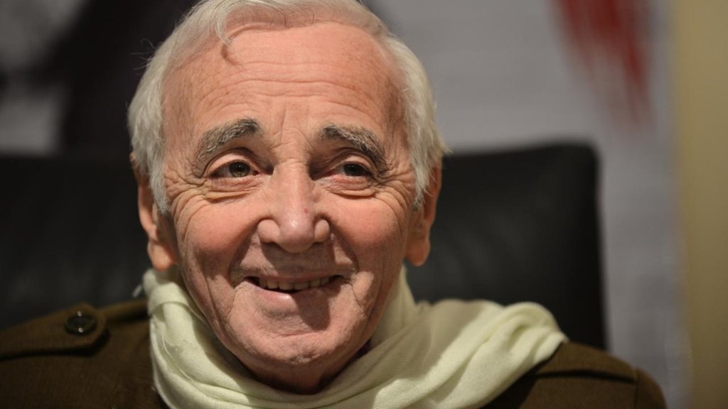 Nouvelles-rassurantes-apres-l-annulation-de-trois-concerts-de-Charles-Aznavour_article_popin