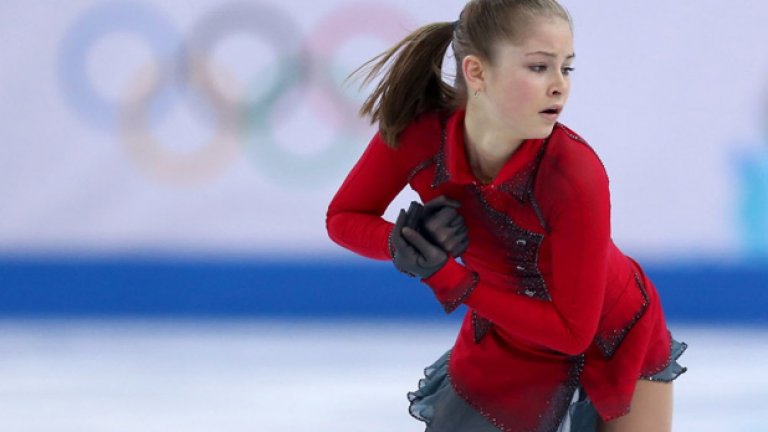 Асоциацията с момичето с червеното палто е малко странна, но любопитна гледна точка.