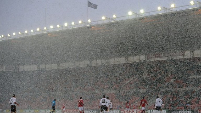 Мидълзбро и Хъл почти не виждаха топката през 2010-а, а и бързаха за коледната трапеза. Как мислите завърши този мач?