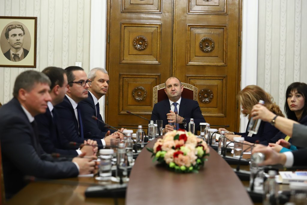 Костадинов пред Радев: Имаме готов състав на кабинет, ако стигнем до трети мандат